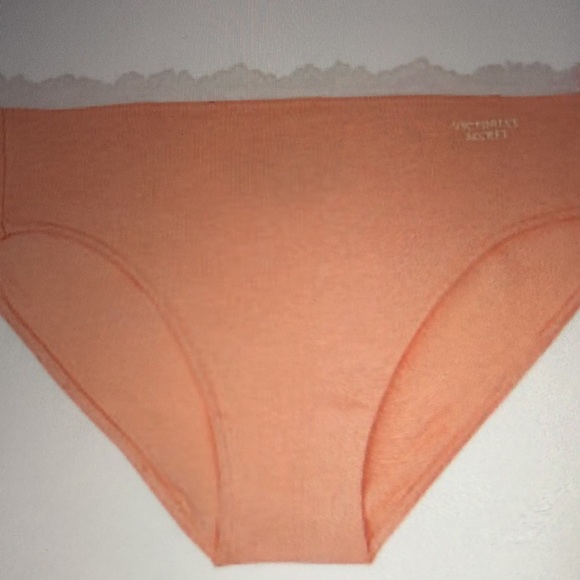 @poshaholic1023 🎊Victoria’s Secret high leg brief large NEW NWT 3pr bundle - Picture 2 of 3